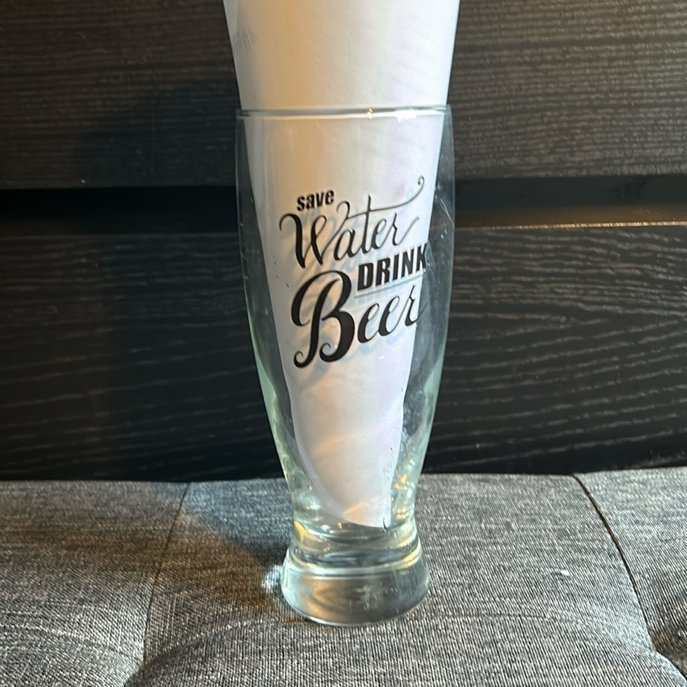 Like new novelty pint glass
